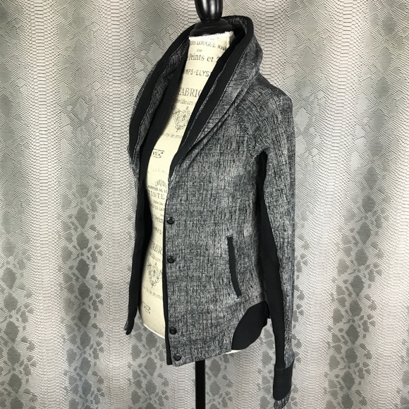 Lululemon heather grey button up thick sweater - Picture 6 of 8